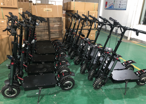 11-Inch Single-Pole Double-Drive Wide Tire Electric Scooter - Image 2
